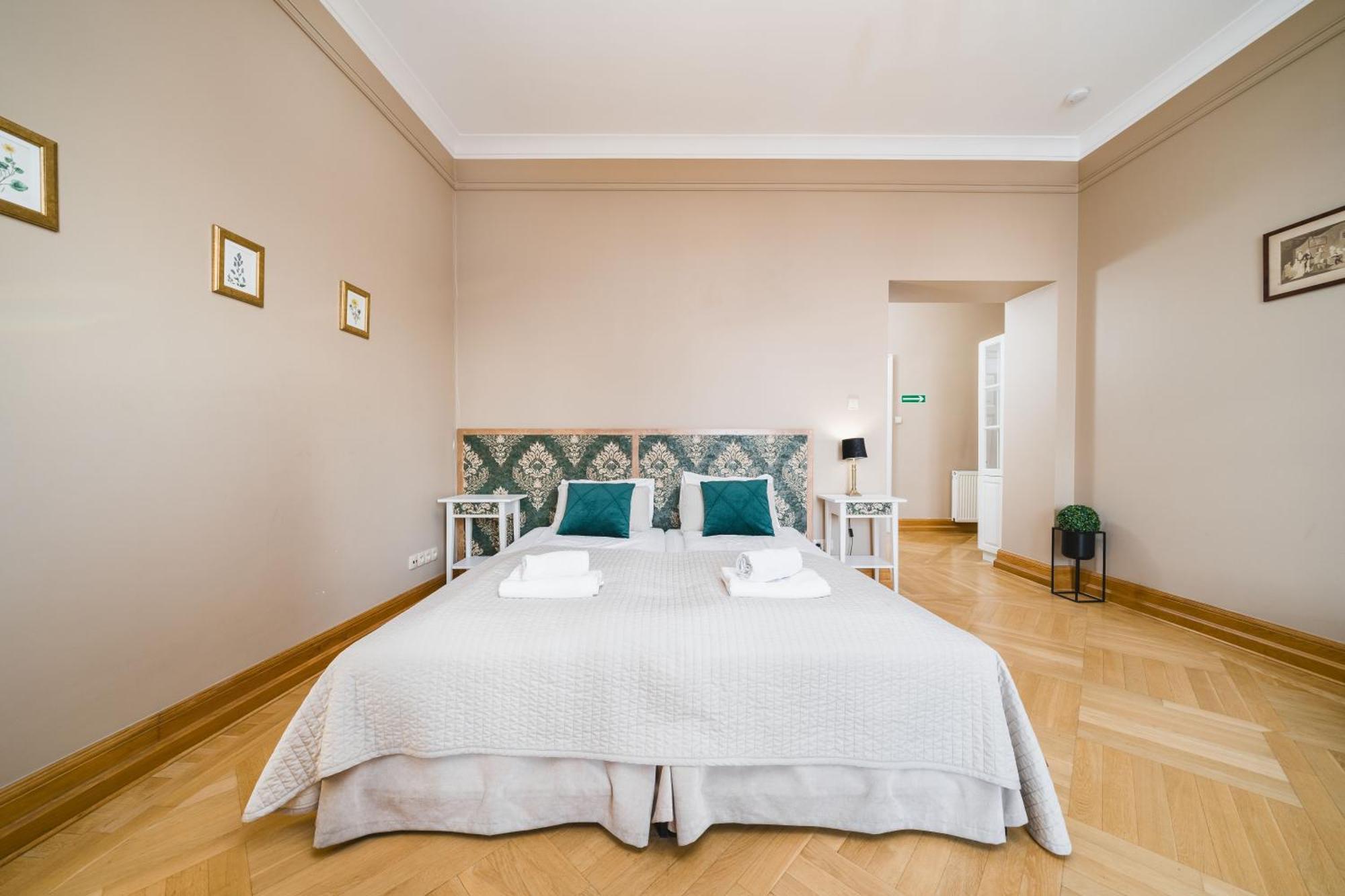 Apartamenty W Palacu Pod Baranami Krasków Eksteriør bilde