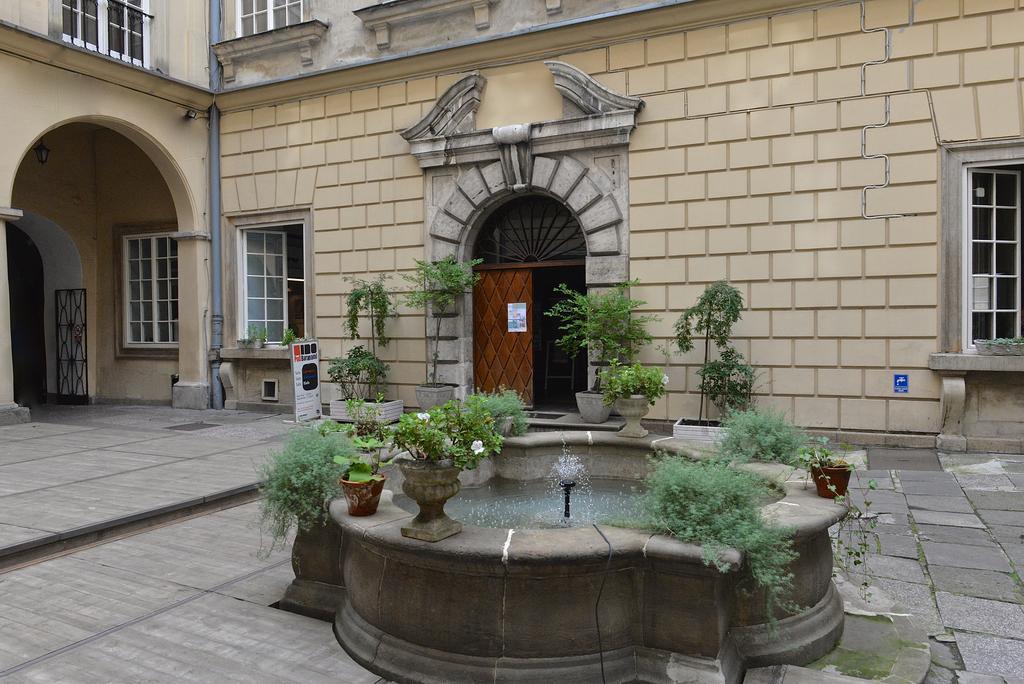 Apartamenty W Palacu Pod Baranami Krasków Eksteriør bilde