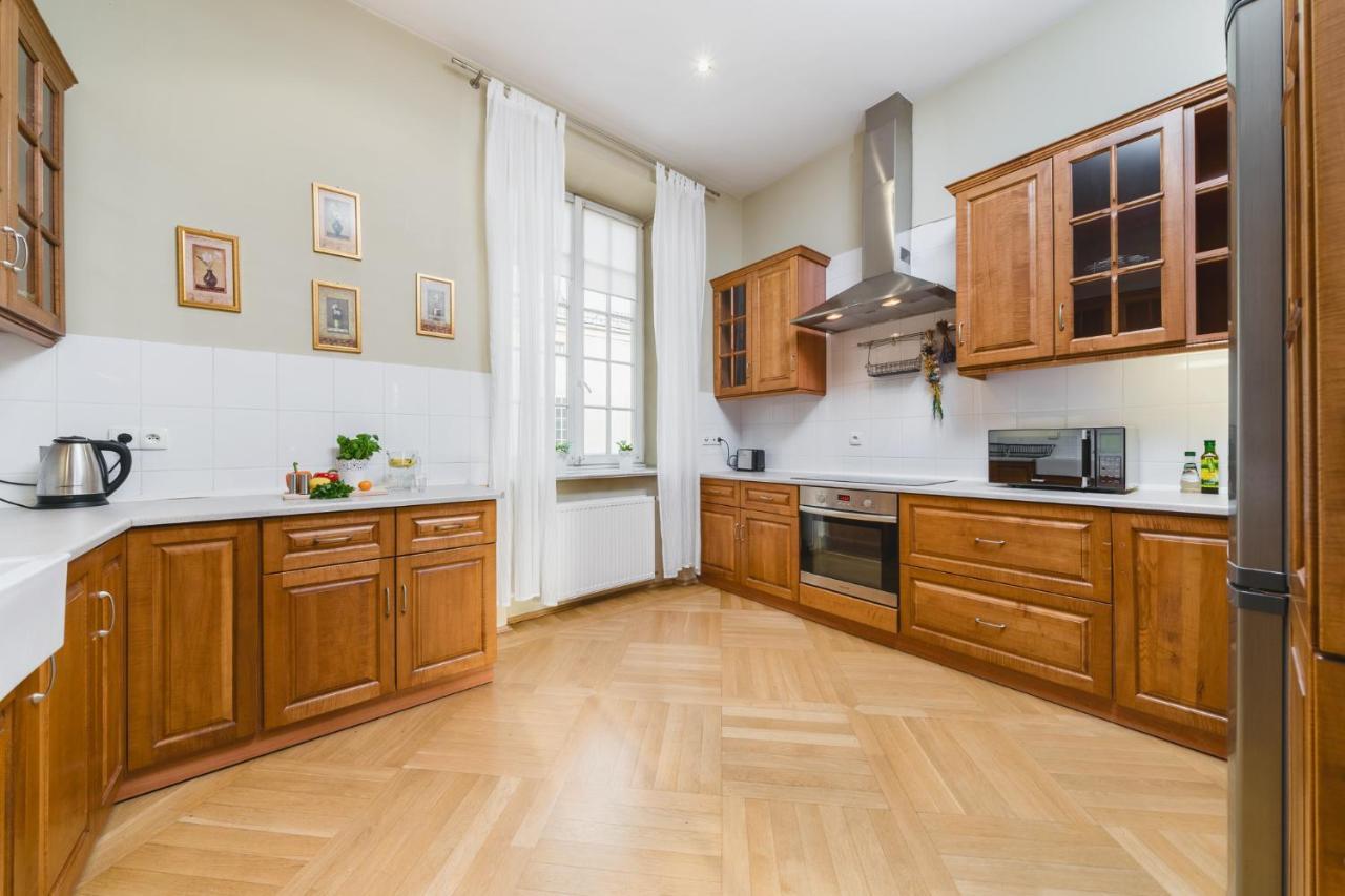 Apartamenty W Palacu Pod Baranami Krasków Eksteriør bilde