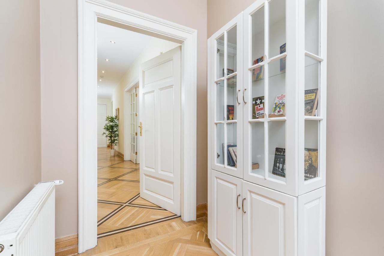 Apartamenty W Palacu Pod Baranami Krasków Eksteriør bilde