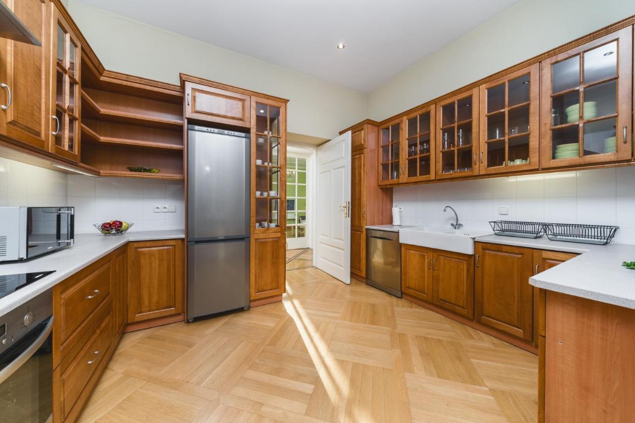 Apartamenty W Palacu Pod Baranami Krasków Eksteriør bilde