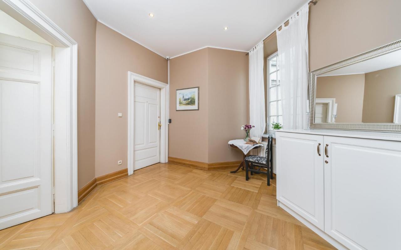 Apartamenty W Palacu Pod Baranami Krasków Eksteriør bilde